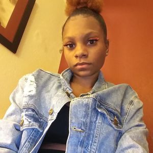 Meet your Posher, Cece